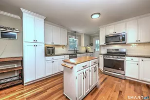 265 Arrowhead Pl, Stratford, CT 06614 - Photo 18