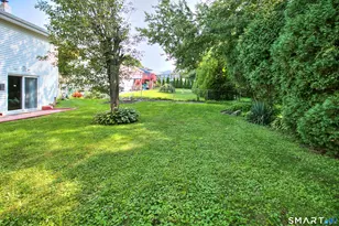 325 Emerald Pl, Stratford, CT 06614 - Photo 40