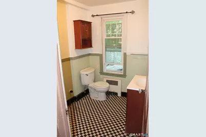 26 Edgewood Street, Meriden, CT 06451 - Photo 18