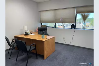 236 Boston Post Road #2A (upper level), Orange, CT 06477 - Photo 14