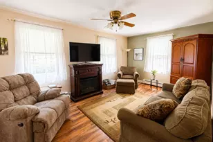 222 Dunham St, Norwich, CT 06360 - Photo 10