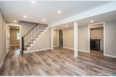 102 Knollwood Road, West Hartford, CT 06110 - Photo 24