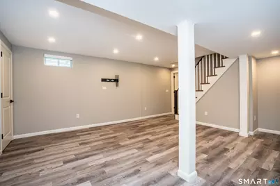 102 Knollwood Road, West Hartford, CT 06110 - Photo 26