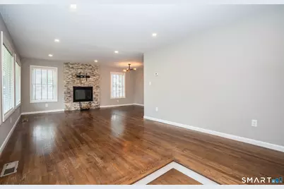 102 Knollwood Road, West Hartford, CT 06110 - Photo 4