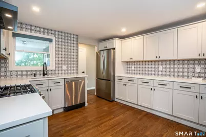 102 Knollwood Road, West Hartford, CT 06110 - Photo 12