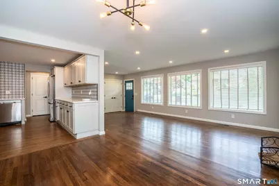 102 Knollwood Road, West Hartford, CT 06110 - Photo 8