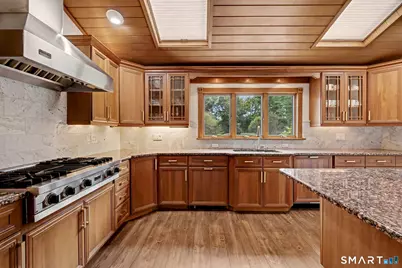 121 Parry Road, Stamford, CT 06907 - Photo 6