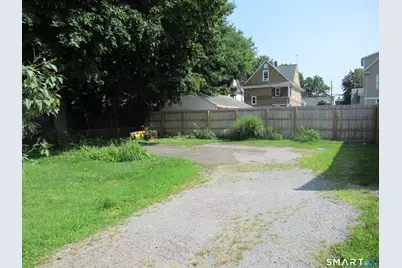 112 Bennett Street #2nd floor, Bridgeport, CT 06605 - Photo 22
