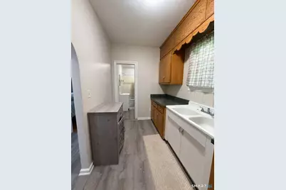 404 Congress Avenue #2, Waterbury, CT 06708 - Photo 6