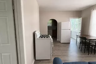 404 Congress Ave, Waterbury, CT 06708 - Photo 8