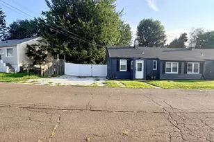 68 Alexander Dr, Bridgeport, CT 06606 - Photo 2