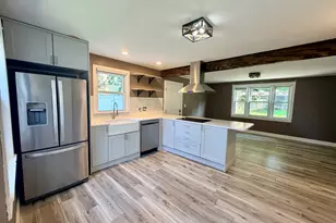 68 Alexander Dr, Bridgeport, CT 06606 - Photo 8