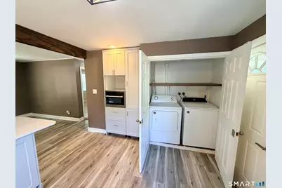 68 Alexander Drive, Bridgeport, CT 06606 - Photo 10