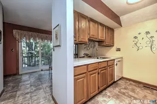380 Hitchcock Rd, Waterbury, CT 06705 - Photo 10