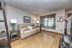 380 Hitchcock Rd, Waterbury, CT 06705 - Photo 8