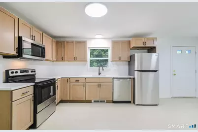 62 Chestnut St Extension #6, Danbury, CT 06810 - Photo 16
