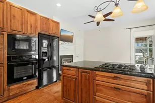 220 West Ave, Darien, CT 06820 - Photo 8