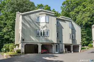 11 Byrne Ct, Farmington, CT 06032 - Photo 1