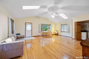33 Four Rod Rd, Hamden, CT 06514 - Photo 18