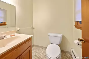 33 Four Rod Rd, Hamden, CT 06514 - Photo 22
