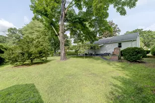 11 Forest Ln, Bloomfield, CT 06002 - Photo 38