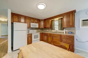 11 Forest Ln, Bloomfield, CT 06002 - Photo 10