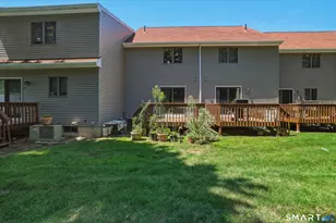 28 Meadow Ln, Windsor Locks, CT 06096 - Photo 10