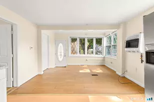 59 North Pl, West Haven, CT 06516 - Photo 2