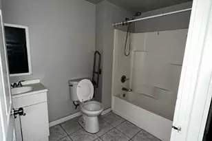385 Putnam Ave, Hamden, CT 05617 - Photo 4