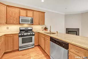 570 Danbury Rd, Ridgefield, CT 06877 - Photo 8