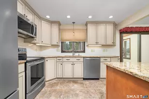 49 School House Rd, Wallingford, CT 06492 - Photo 10