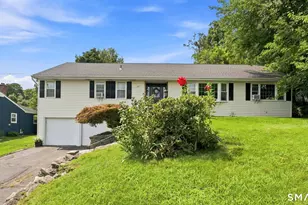 117 Brookmoor Rd, West Hartford, CT 06107 - Photo 2