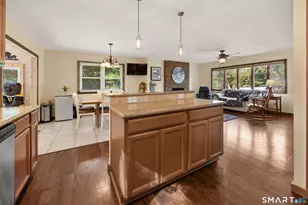 20 Lindsley Dr, Wolcott, CT 06716 - Photo 4