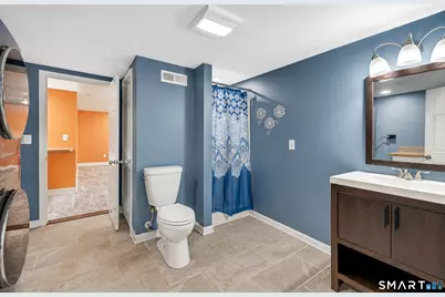 25 Seneca Road, New Haven, CT 06515 - Photo 16
