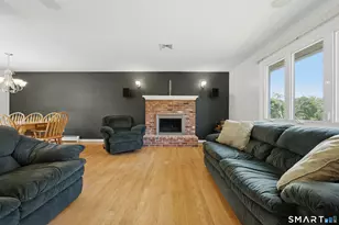 115 Inwood Dr, Naugatuck, CT 06770 - Photo 4
