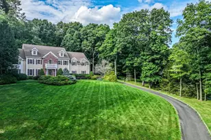 4 Mia Bella Dr, New Milford, CT 06776 - Photo 2