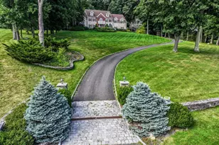 4 Mia Bella Dr, New Milford, CT 06776 - Photo 4