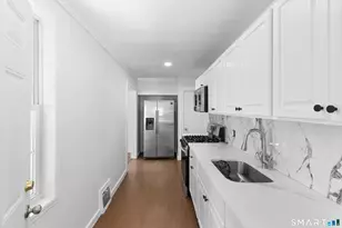 366 Remington St, Bridgeport, CT 06610 - Photo 2