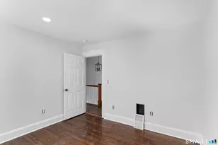 366 Remington St, Bridgeport, CT 06610 - Photo 12