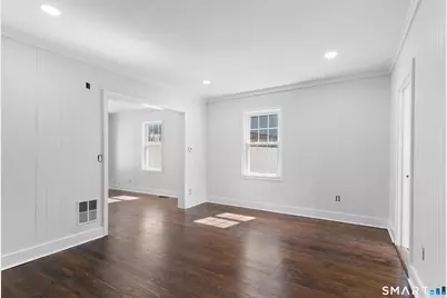 366 Remington Street, Bridgeport, CT 06610 - Photo 4