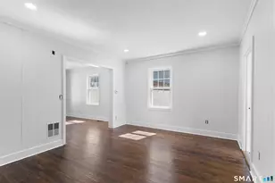 366 Remington St, Bridgeport, CT 06610 - Photo 4