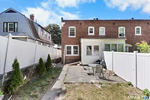 366 Remington St, Bridgeport, CT 06610 - Photo 22