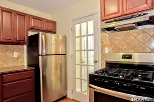13 Carroll St, Stamford, CT 06907 - Photo 6