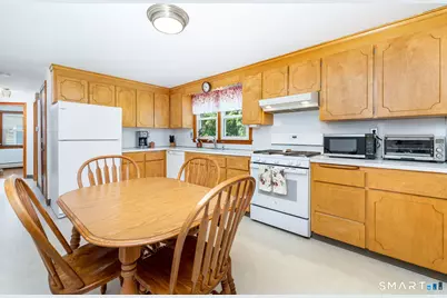 632 Circular Avenue, Hamden, CT 06514 - Photo 12