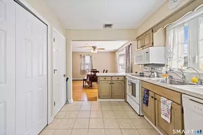 18 Fern Street, Naugatuck, CT 06770 - Photo 4
