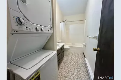 118 Osborne Street #2B, Danbury, CT 06810 - Photo 10