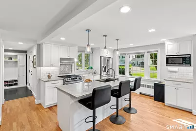70 Hartwell Road, West Hartford, CT 06117 - Photo 8