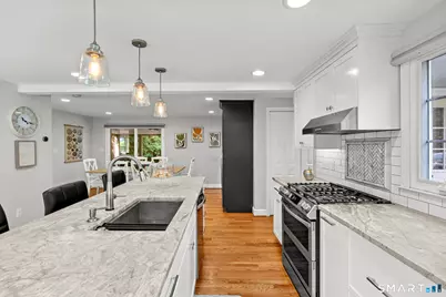 70 Hartwell Road, West Hartford, CT 06117 - Photo 4