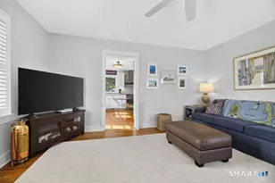 34 W Arch St, Stonington, CT 06379 - Photo 8