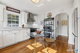 34 W Arch St, Stonington, CT 06379 - Photo 10